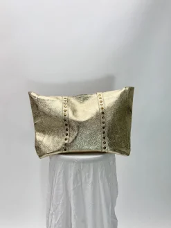 Bolso tachas metalizado