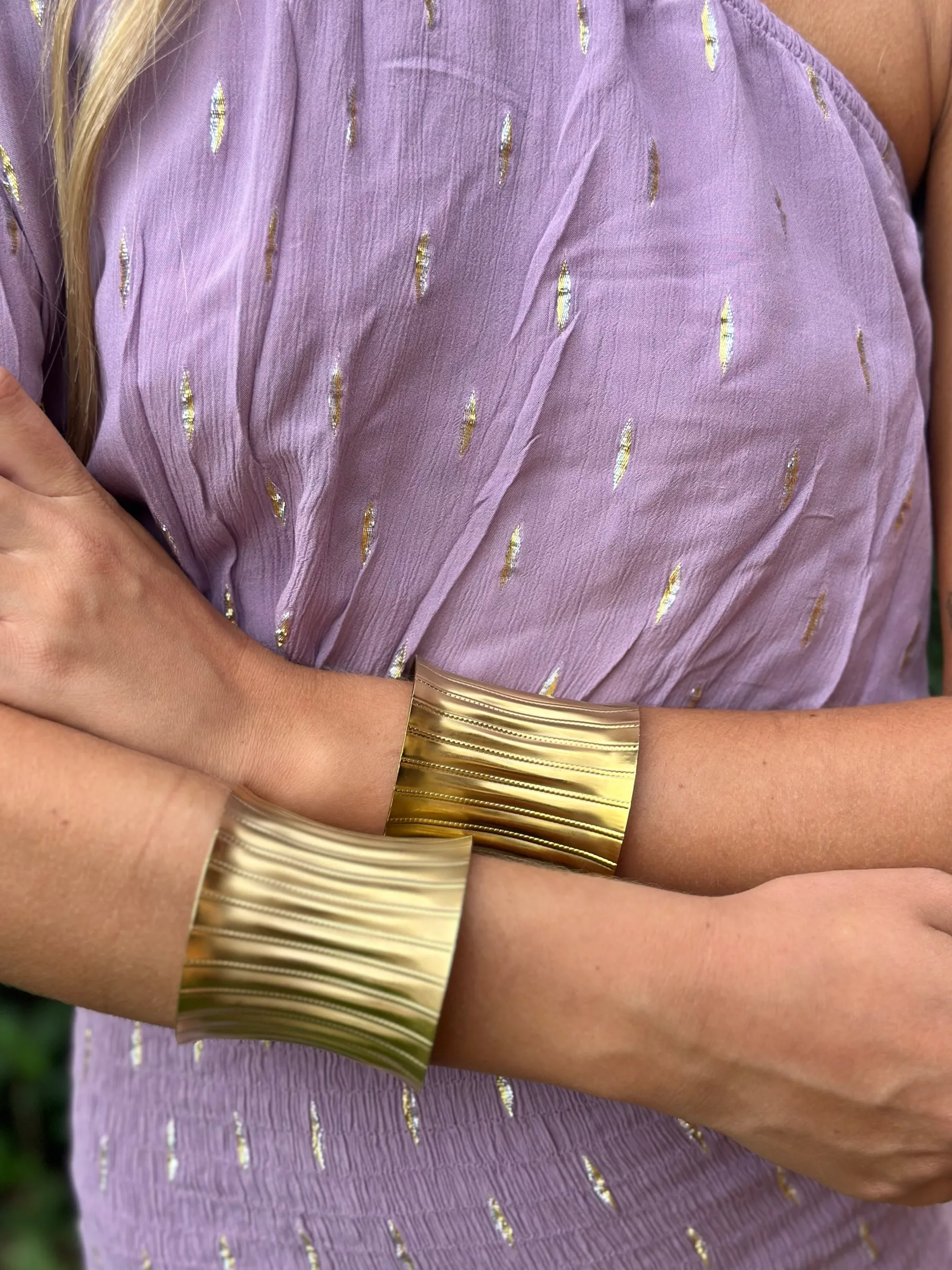 Brazalete dorado Mate