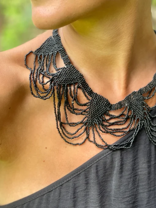 Collar bolas Tani