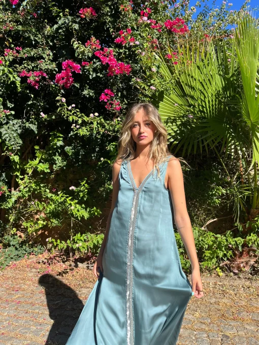 Vestido raso pedrería Verdeagua